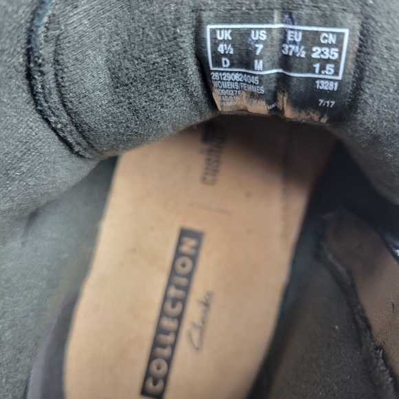 Clarks Collection | Tamitha Key Black Ankle Chukka Boots Size 7 - Picture 11 of 12